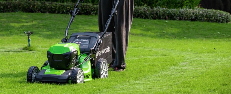 best cordless lawn mower for large gardens uk