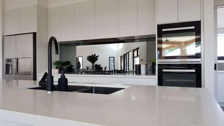 mirror splashbacks for kitchens