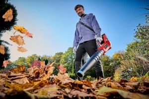 best powerful leaf blower uk